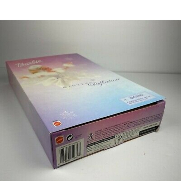 Barbie doll winter reflection - Picture 5 of 8